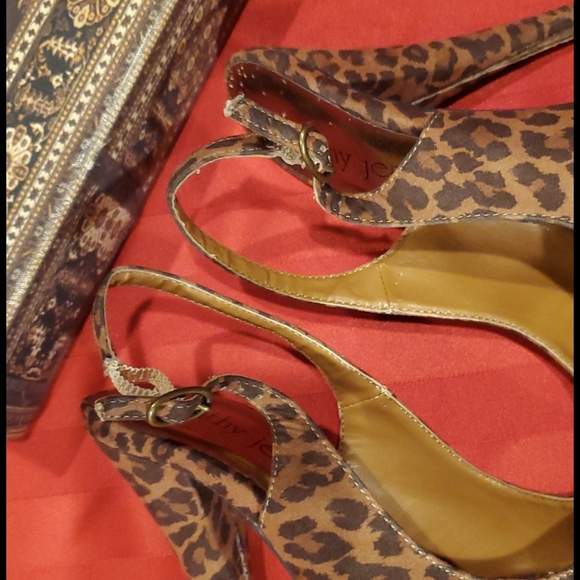 Cathy Jean leopard print heels - Picture 5 of 7